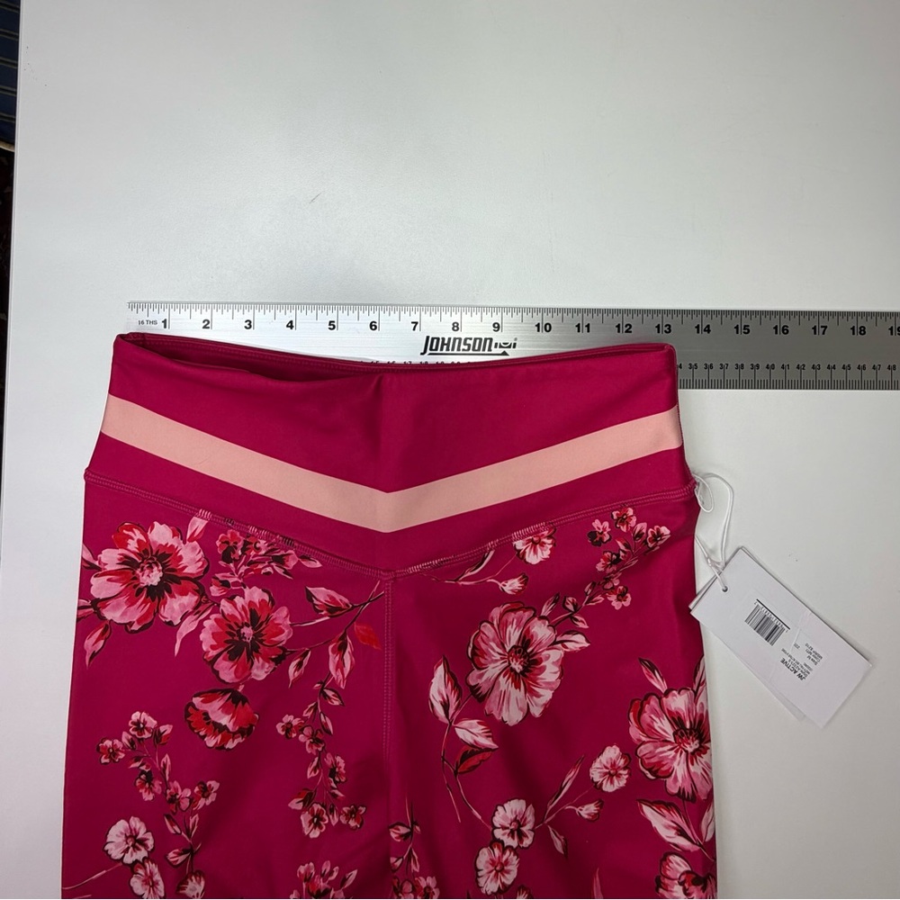 Johnny Was Misty Fall Bee Active V-Yoke Pink Floral Leggings, size M. NEW! - Picture 7 of 10
